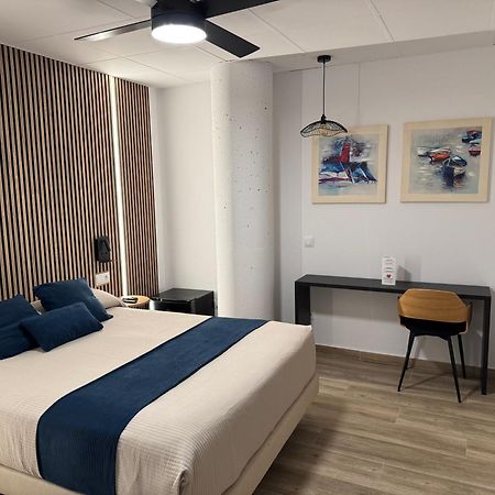 Pension Rovior Calafell Exteriör bild