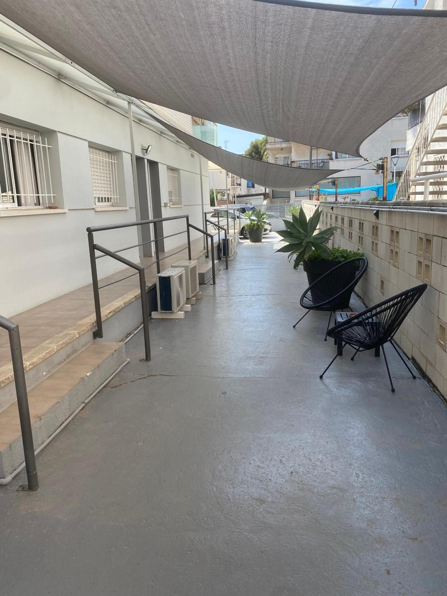 Pension Rovior Calafell Exteriör bild