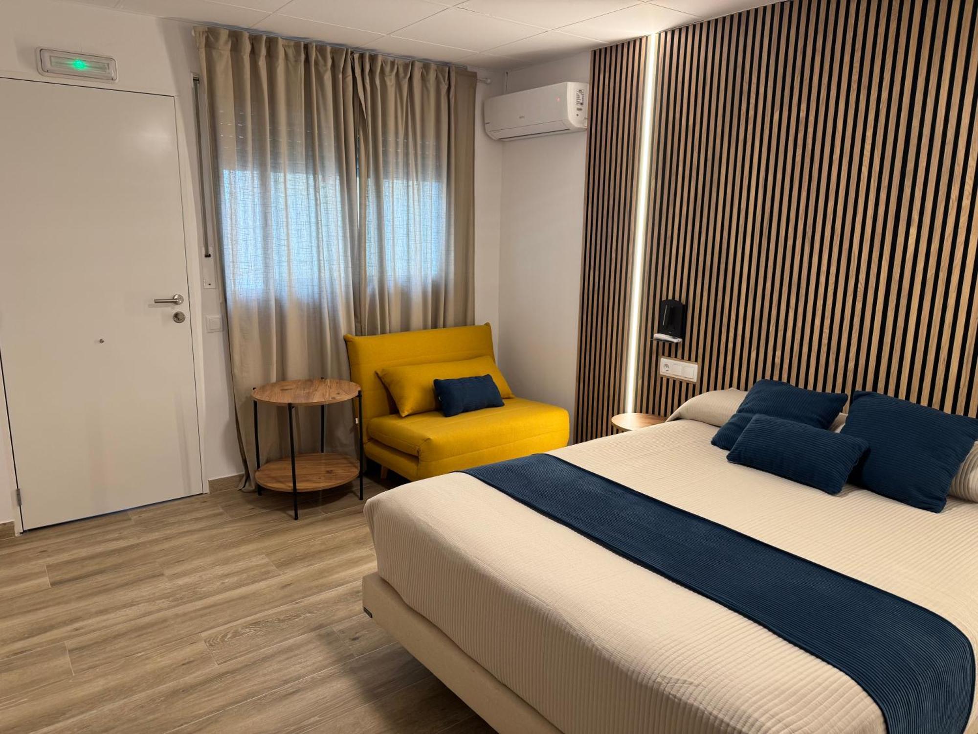 Pension Rovior Calafell Exteriör bild