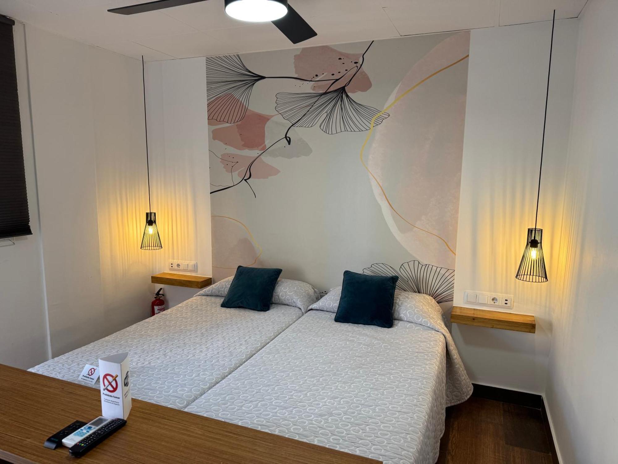 Pension Rovior Calafell Exteriör bild