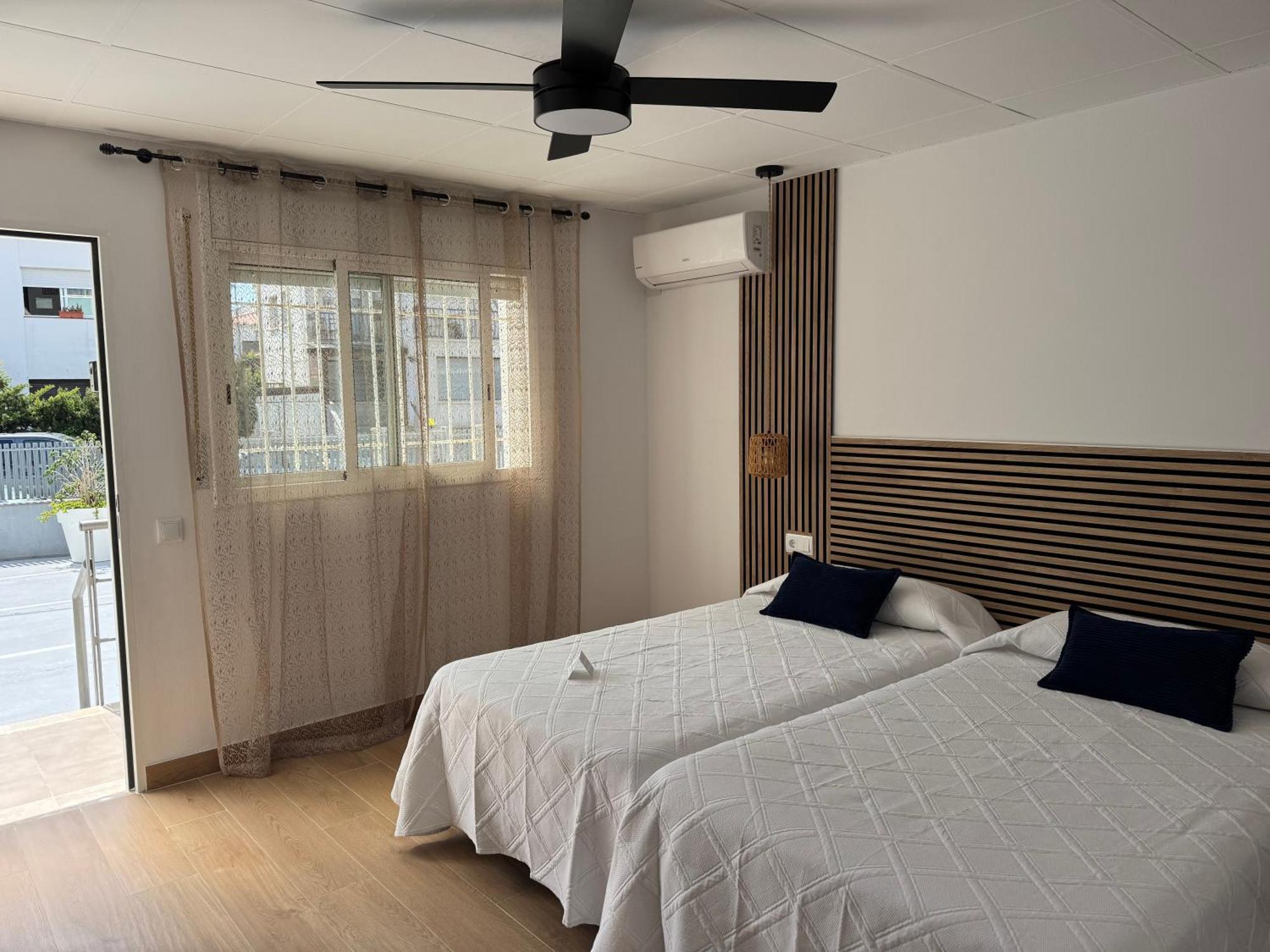 Pension Rovior Calafell Exteriör bild