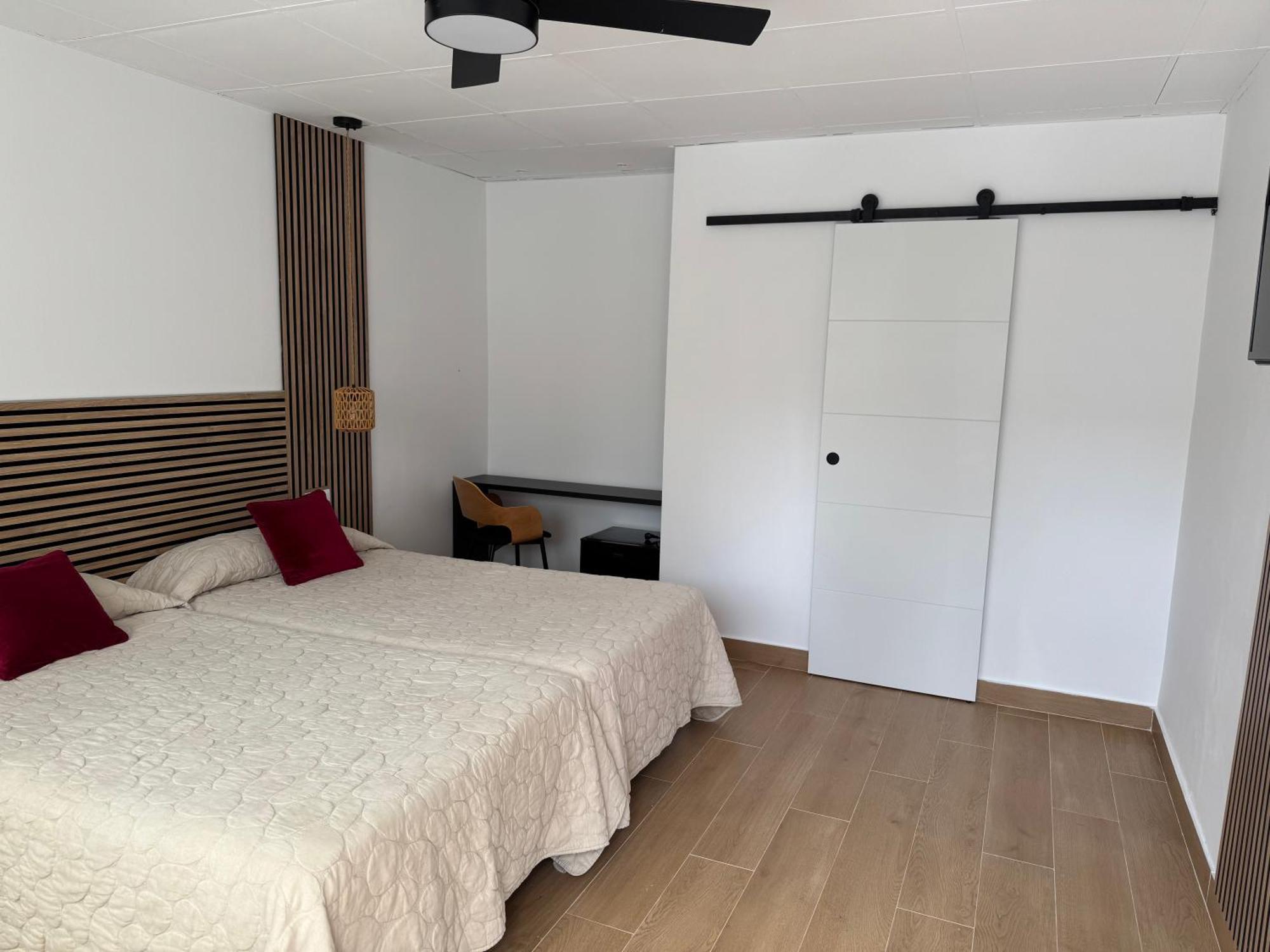 Pension Rovior Calafell Exteriör bild